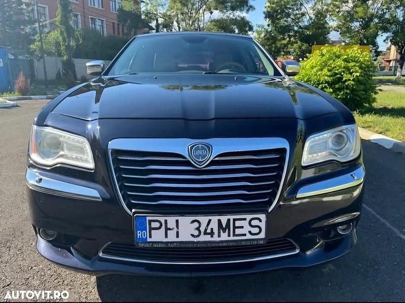 Culoarealbastru Utilizat 2013 Lancia Thema Gold Berlinǎ | 8.200 EUR - Imagine 1/4