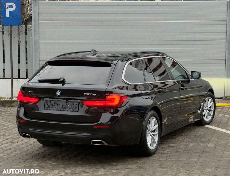 Second-hand BMW 520 190 CP (139 kW) 2022 Culoarenegru Break