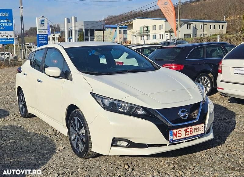 Culoarealb Utilizat 2020 Nissan Leaf N-Connecta Hatchback | 13.990 EUR (Preț OK) - Imagine 1/4