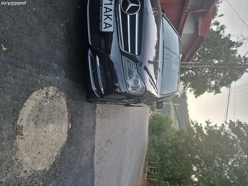 Second-hand Mercedes C180 136 CP (100 kW) 2012 Negru Break