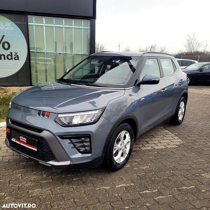 Gri Utilizat 2024 Ssangyong (KGM) Tivoli SUV | 22.627 EUR - Imagine 1/4