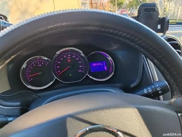 Utilizat 2014 Dacia Sandero Stepway Hatchback | 5.600 EUR (Preț OK) - Imagine 1/4