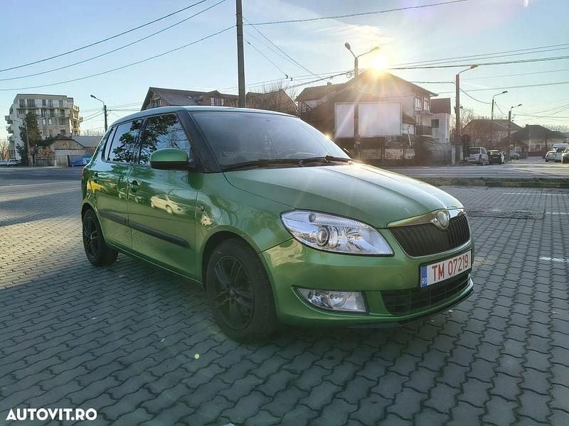 Second-hand Skoda Fabia Classic 90 CP (66 kW) 2011 Culoareverde Hatchback