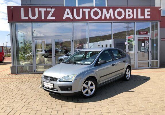 Gri Utilizat 2005 Ford Focus Trend Hatchback | 3.550 EUR (Scump) - Imagine 1/4