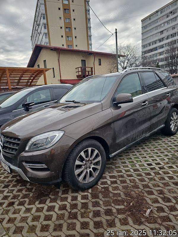 Utilizat 2015 Mercedes 250 SUV | 23.500 EUR - Imagine 1/4