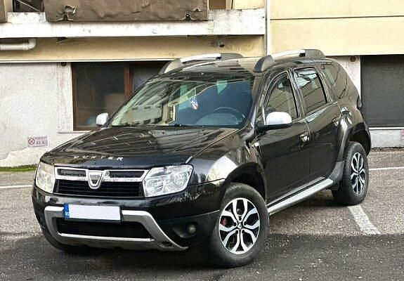 Negru Utilizat 2012 Dacia Duster SUV | 5.950 EUR (Preț OK) - Imagine 1/4