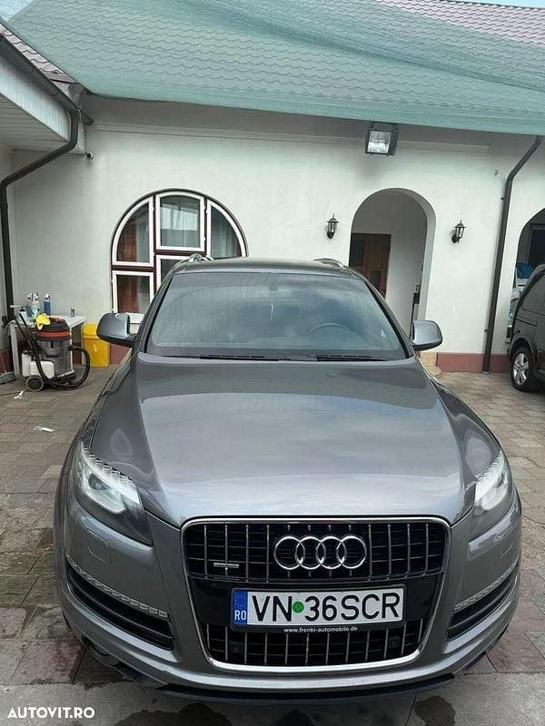 Gri Utilizat 2010 Audi Q7 SUV | 9.900 EUR (Super Preț) - Imagine 1/4