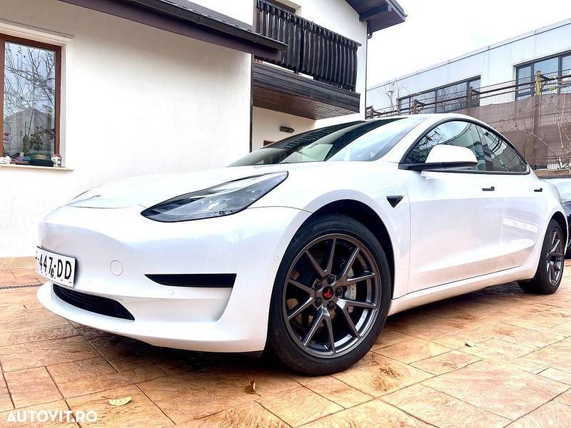 Culoarealb Utilizat 2021 Tesla Model 3 Standard Range Berlinǎ | 20.650 EUR (Preț OK) - Imagine 1/4