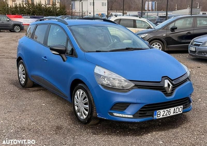 Second-hand Renault Clio GrandTour Life 75 CP (55 kW) 2018 Culoarealbastru Break