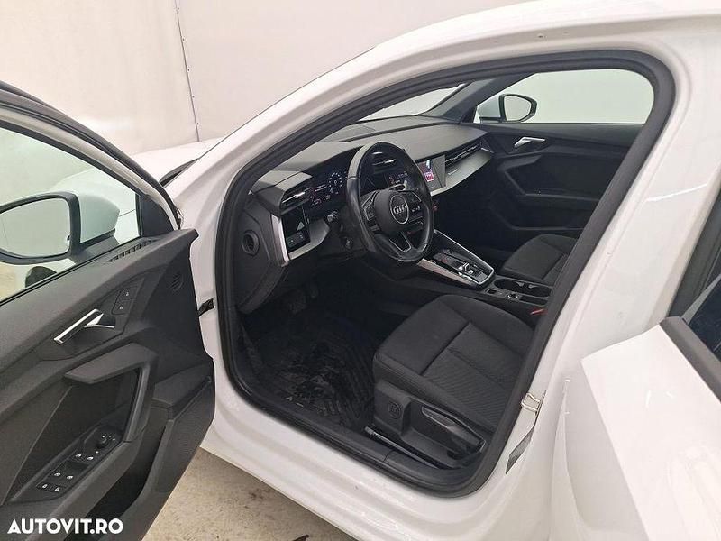 Second-hand Audi A3 150 CP (110 kW) 2019 Culoarealb Hatchback