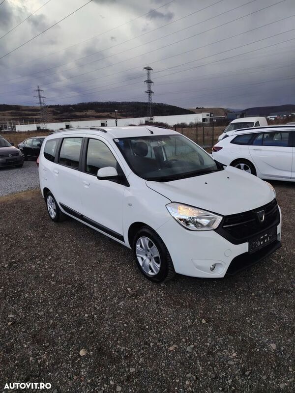 Alb Utilizat 2018 Dacia Lodgy Ambiance Monovolum | 7.999 EUR (Preț OK) - Imagine 1/4