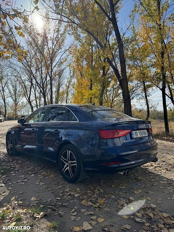 Second-hand Audi A3 150 CP (110 kW) 2014 Culoarealbastru Berlinǎ