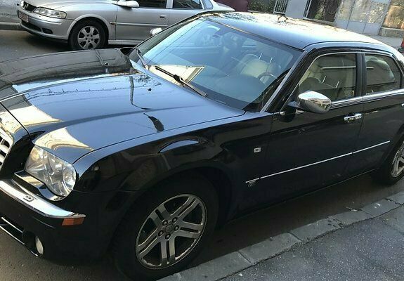 Second-hand Chrysler 300C 245 CP (180 kW) 2005 Negru Berlinǎ