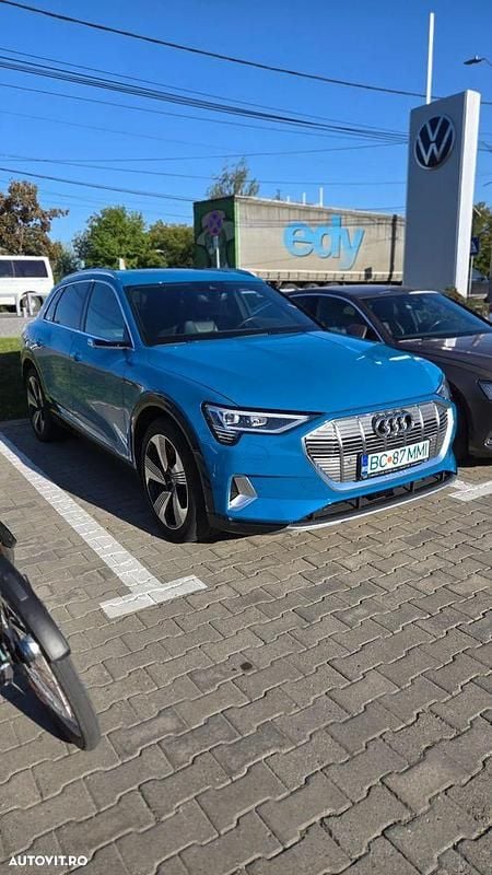 Culoarealbastru Utilizat 2019 Audi e-tron SUV | 32.900 EUR (Scump) - Imagine 1/4