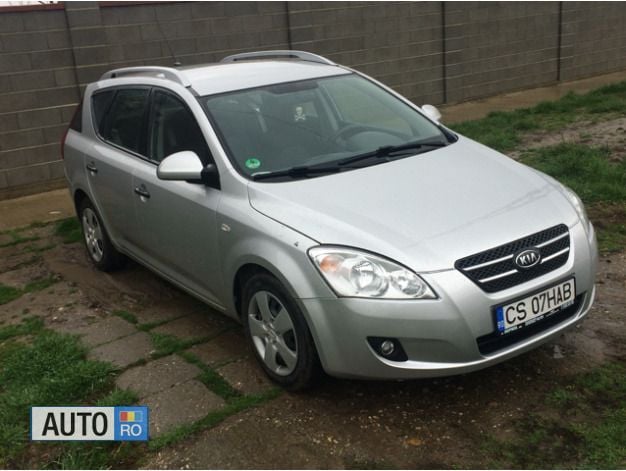 Second-hand Kia Ceed 115 CP (84 kW) 2008 Argintiu Hatchback