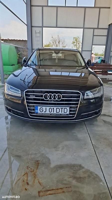 Culoarenegru Utilizat 2015 Audi A8L Berlinǎ | 24.500 EUR (Super Preț) - Imagine 1/4