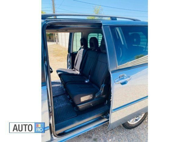 Second-hand Mazda MPV 136 CP (100 kW) 2004 Albastru Monovolum