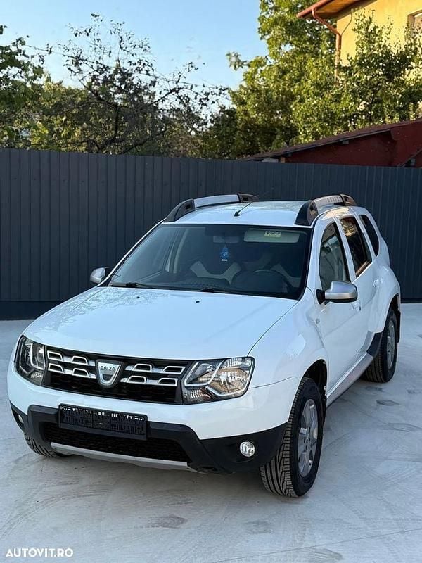 Culoarealb Utilizat 2016 Dacia Duster Prestige SUV | 8.300 EUR (Preț bun) - Imagine 1/4
