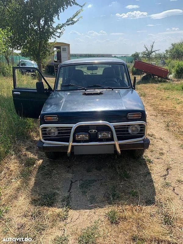 Verde Utilizat 2008 Lada niva SUV | 3.600 EUR - Imagine 1/4