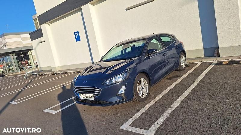Albastru Utilizat 2021 Ford Focus Hatchback | 9.000 EUR (Preț bun) - Imagine 1/4