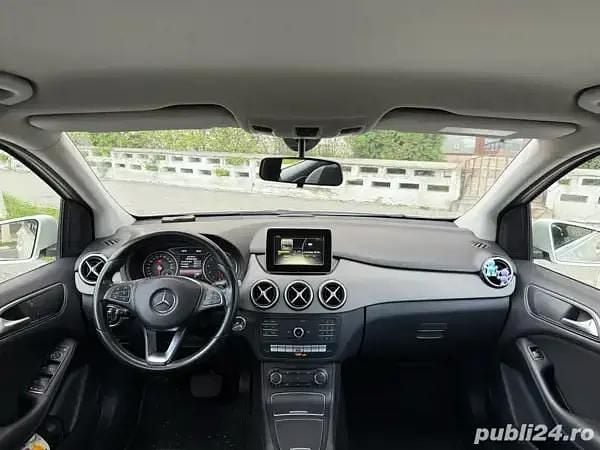 Utilizat 2015 Mercedes A180 Berlinǎ | 10.500 EUR (Super Preț) - Imagine 1/4