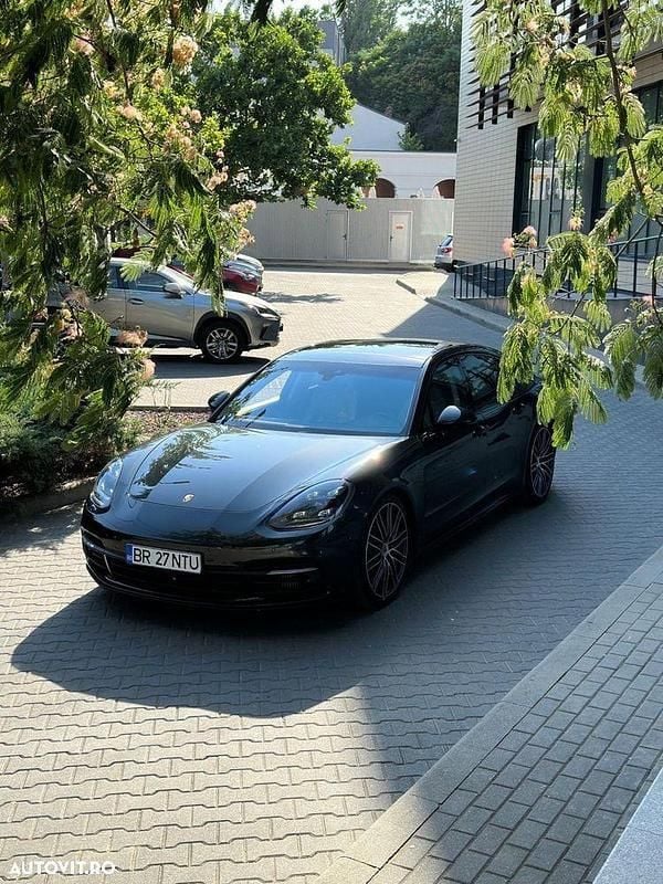 Gri Utilizat 2018 Porsche Panamera 4S Berlinǎ | 60.990 EUR - Imagine 1/4