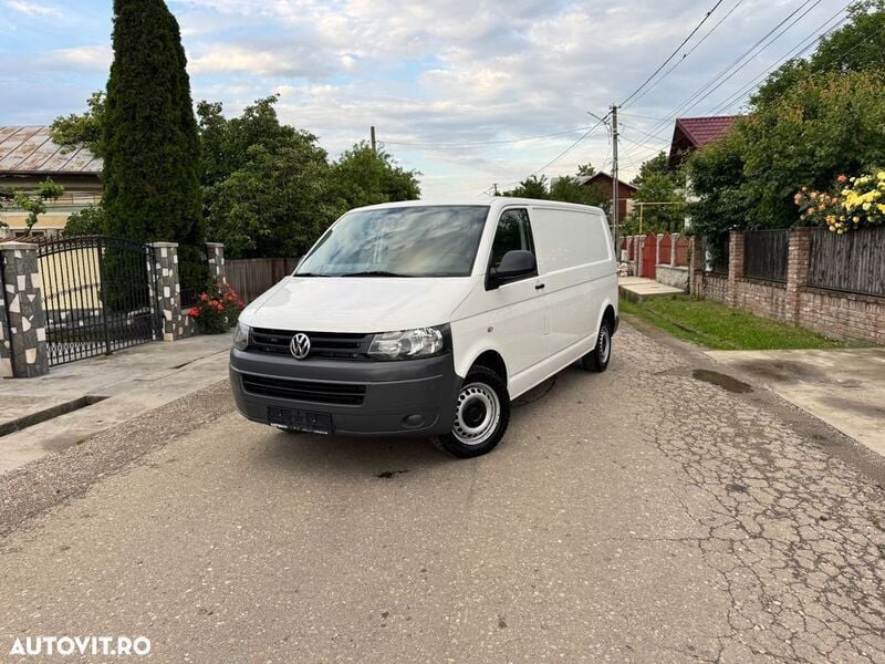 Alb Utilizat 2012 VW T5 Van | 7.990 EUR (Super Preț) - Imagine 1/4