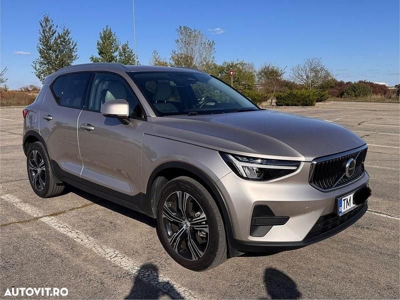 Culoaregri Utilizat 2023 Volvo XC40 Core SUV | 35.200 EUR (Scump) - Imagine 1/4