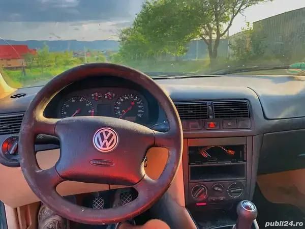 Utilizat 2006 VW Golf V Berlinǎ | 3.000 EUR (Puțin scump) - Imagine 1/4