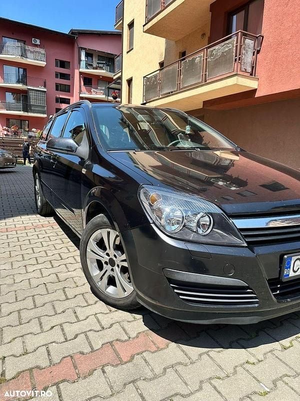 Culoarenegru Utilizat 2006 Opel Astra Comfort Break | 2.000 EUR (Preț OK) - Imagine 1/4