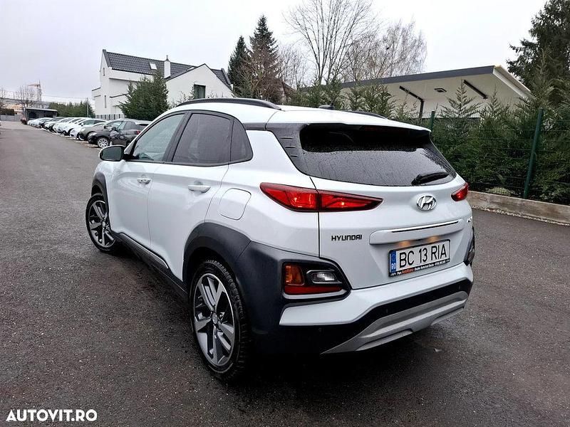 Second-hand Hyundai Kona Select 115 CP (84 kW) 2018 Culoarealb SUV
