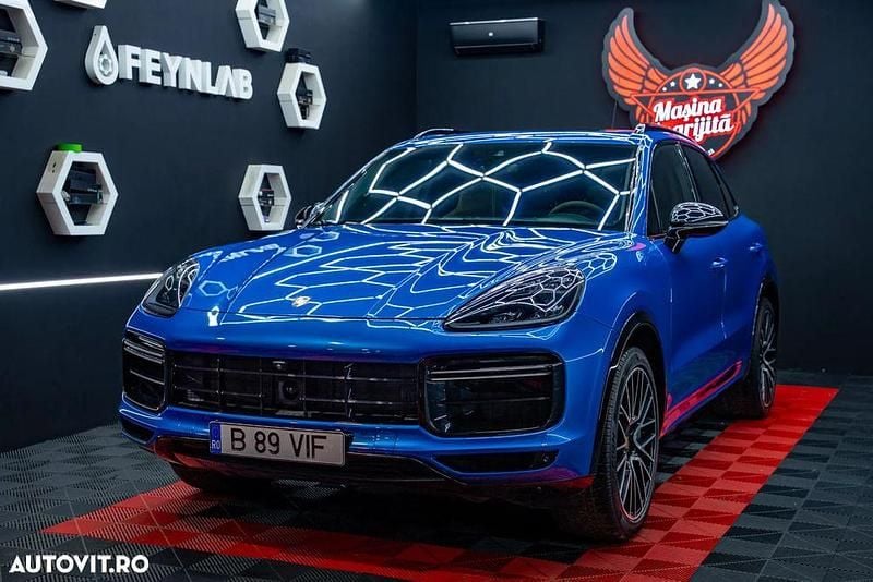 Second-hand Porsche Cayenne Turbo 550 CP (404 kW) 2018 Culoarealbastru SUV