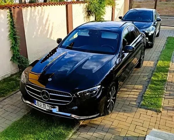 Negru Utilizat 2020 Mercedes E300 Berlinǎ | 34.500 EUR (Preț bun) - Imagine 1/4