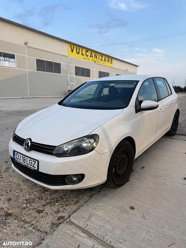 Culoarealb Utilizat 2010 VW Golf VI Comfortline Hatchback | 4.200 EUR (Preț OK) - Imagine 1/4