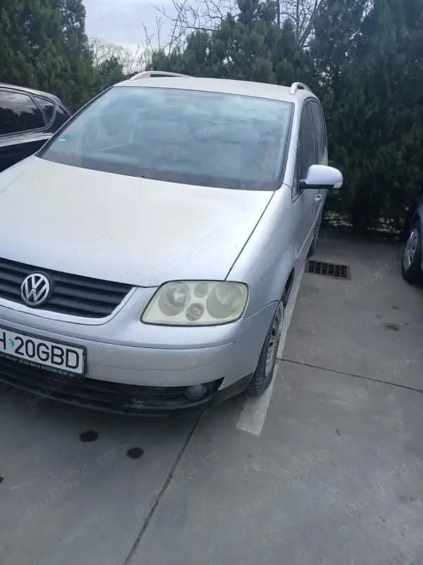Utilizat 2005 VW Touran Monovolum | 2.100 EUR (Preț OK) - Imagine 1/4