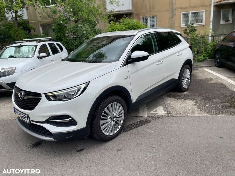 Alb Utilizat 2018 Opel Grandland X Elegance SUV | 11.999 EUR (Puțin scump) - Imagine 1/4