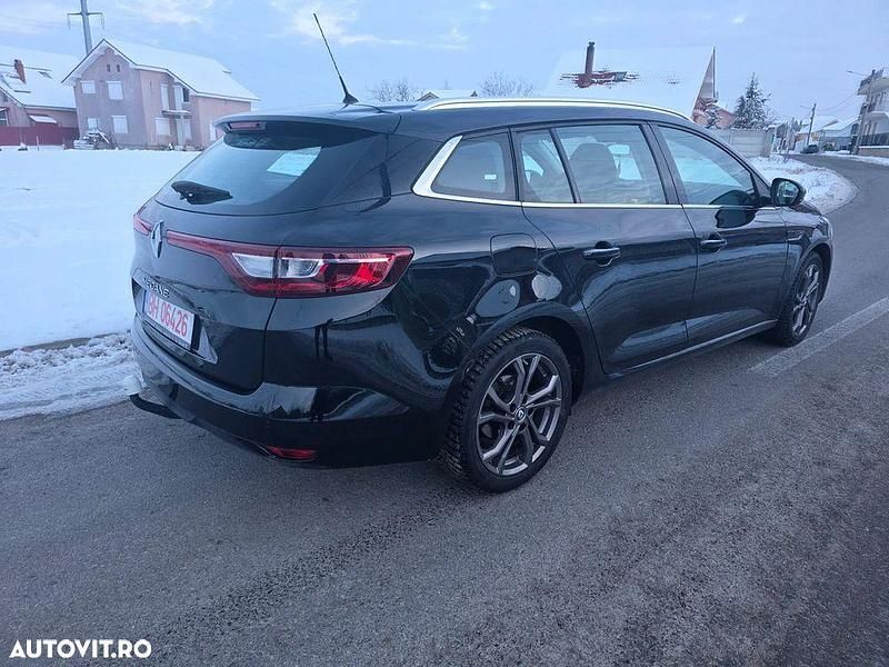 Second-hand Renault Mégane GrandTour 130 CP (95 kW) 2017 Culoarenegru Break
