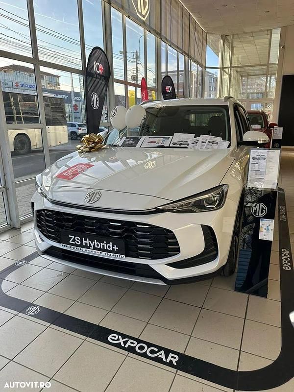 Nouă MG ZS Luxury 197 CP (144 kW) 2025 Culoarealb SUV