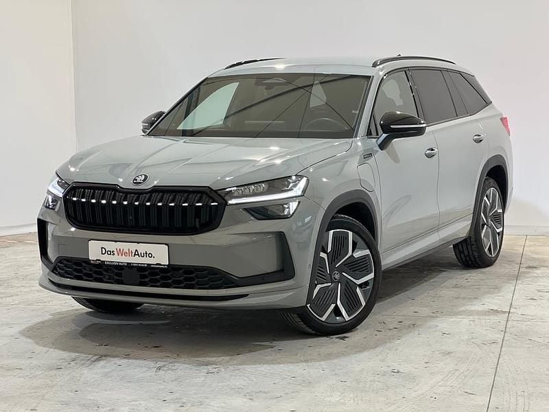 Gri mediu normal Utilizat 2025 Skoda Kodiaq SportLine SUV | 46.464 EUR - Imagine 1/4