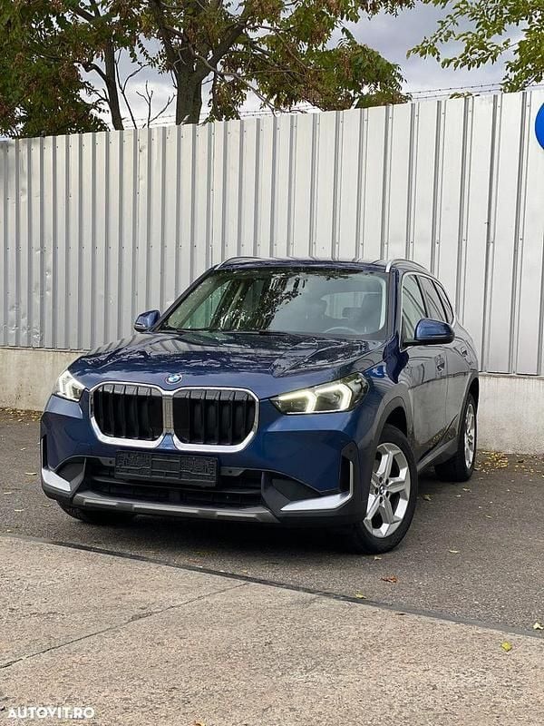 Culoarealbastru Utilizat 2023 BMW X1 Sport Line SUV | 27.800 EUR (Scump) - Imagine 1/4