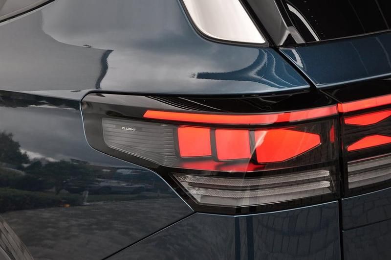 Nouă VW Tayron Elegance 272 CP (200 kW) 2025 Albastru mediu  normal SUV