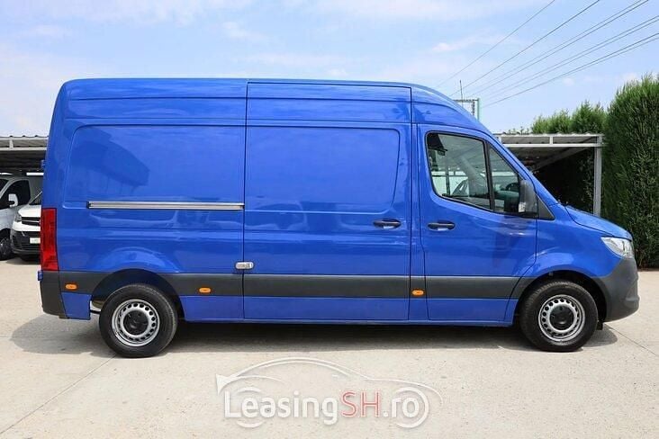 Albastru Utilizat 2025 Mercedes Sprinter Van | 18.138 EUR (Preț bun) - Imagine 1/4