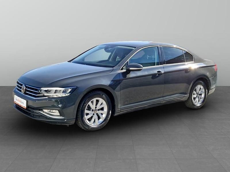 Culoaregri Utilizat 2020 VW Passat Trendline Berlinǎ | 21.450 EUR (Preț OK) - Imagine 1/4