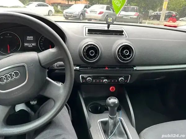 Negru Utilizat 2015 Audi A3 Berlinǎ | 11.200 EUR (Preț OK) - Imagine 1/4