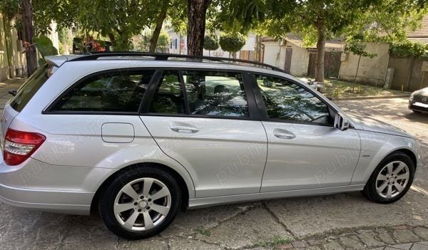 Argintiu Utilizat 2011 Mercedes C200 Break | 7.200 EUR (Puțin scump) - Imagine 1/4