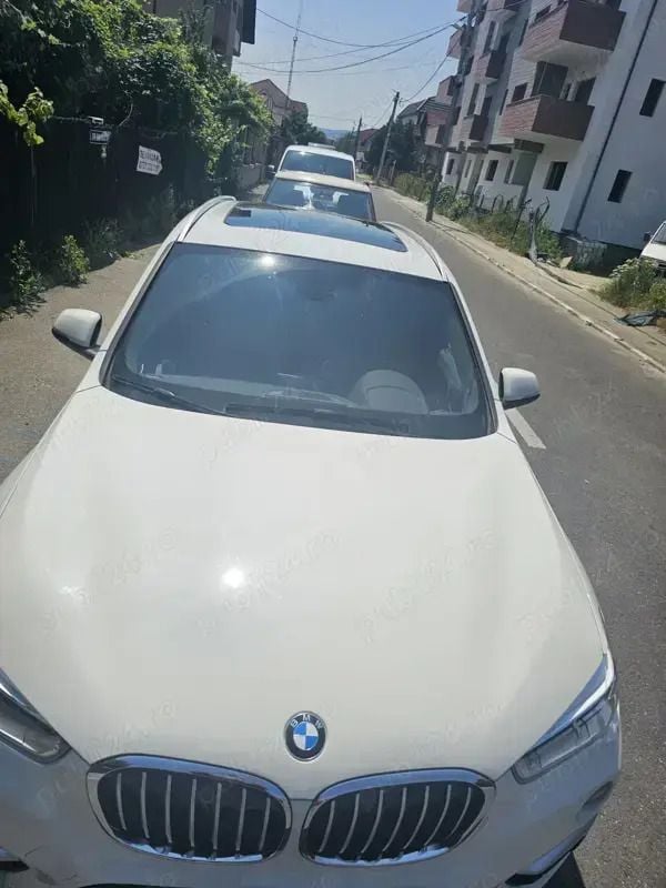 Alb Utilizat 2018 BMW X1 SUV | 20.000 EUR (Preț OK) - Imagine 1/4