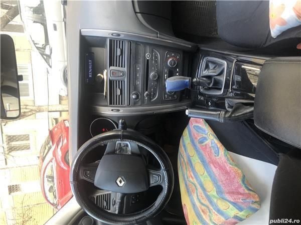 Second-hand Renault Latitude 140 CP (102 kW) 2012 Gri Berlinǎ