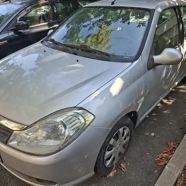 Utilizat 2010 Renault Symbol II Berlinǎ | 2.200 EUR (Preț bun) - Imagine 1/4