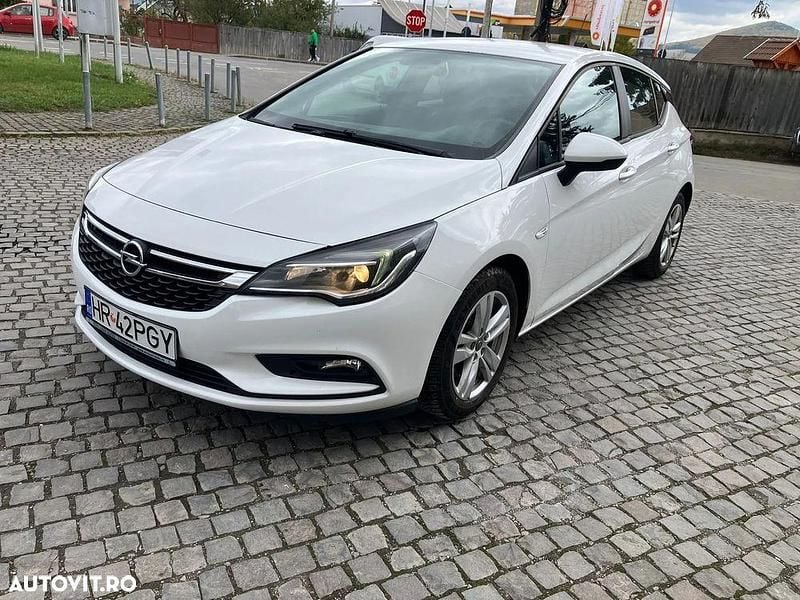 Culoarealb Utilizat 2019 Opel Astra Dynamic Hatchback | 8.000 EUR (Preț OK) - Imagine 1/4