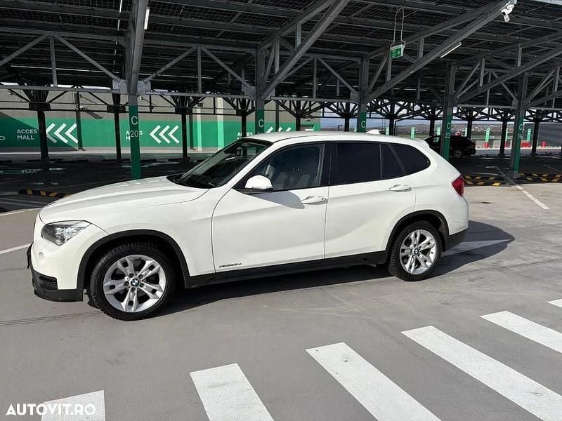 Culoarealb Utilizat 2015 BMW X1 Sport Line SUV | 11.499 EUR (Preț bun) - Imagine 1/4